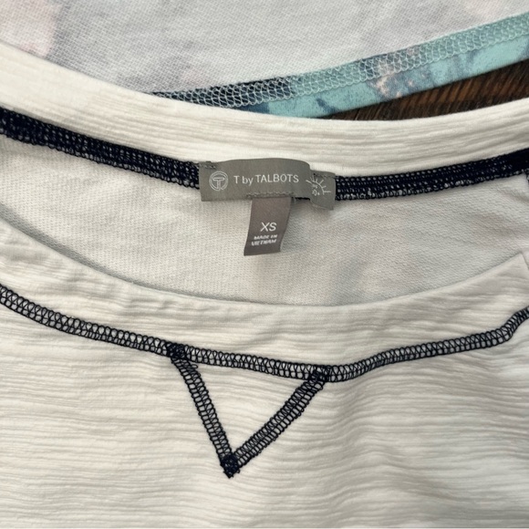 T by TALBOTS Long Sleeve Shirt Lot Size XS - Picture 6 of 6